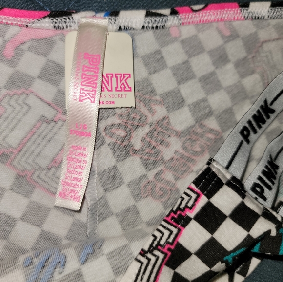 Vs panties - Picture 2 of 3